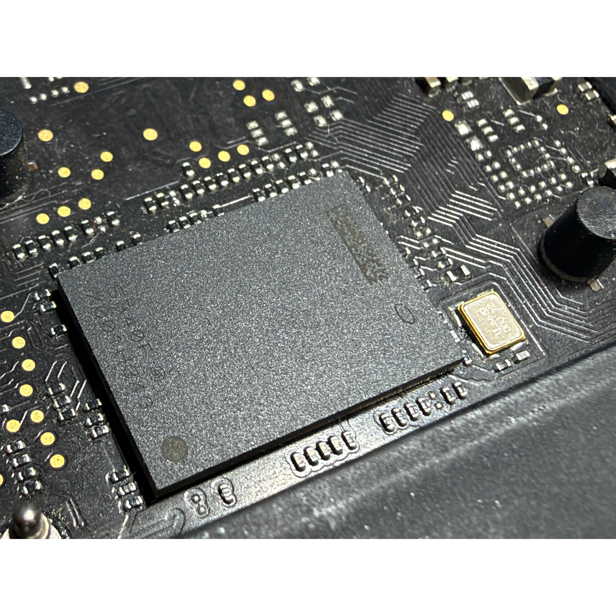 PCH U1200 Original Apple – A2141